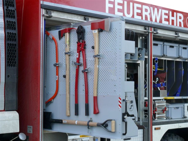 TLF 3000, Geräteräume linke Seite - Werkzeug, Foto: Freiwillige Feuerwehr Heiligendorf