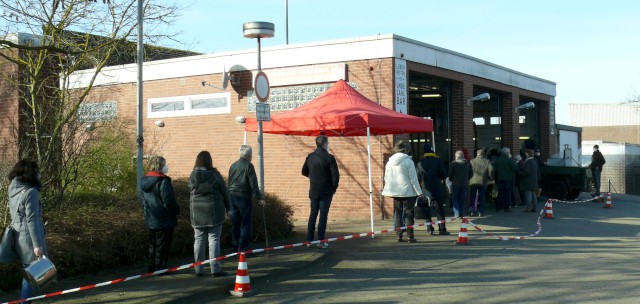 Wegen der Corona-Pandmie gab es dieses Mal Grünkohl zum Mitnehmen, Foto: Freiwillige Feuerwehr Heiligendorf