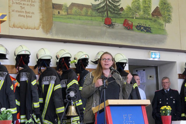 Offizielle Übergabe zweier Fahrzeuge durch Oberbürgermeister Weilmann, Foto: Freiwillige Feuerwehr Heiligendorf