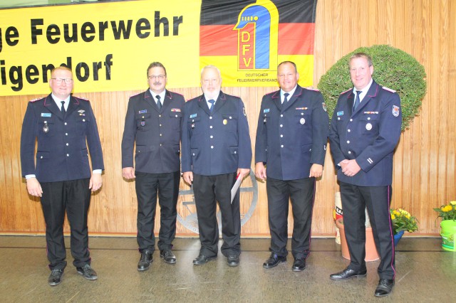 Albrecht Schmidt wurde für 60 Jahre Feuerwehr geehrt, Foto: Freiwillige Feuerwehr Heiligendorf