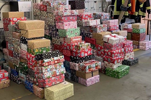 Ein Teil der eingesammelten Weihnachtspäckchen, Foto: Freiwillige Feuerwehr Heiligendorf