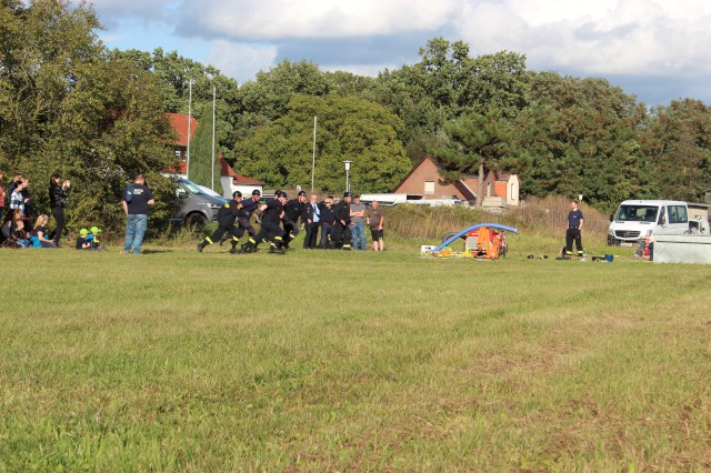 Die Wettkampftruppe der FF Miltern, Foto: Freiwillige Feuerwehr Heiligendorf