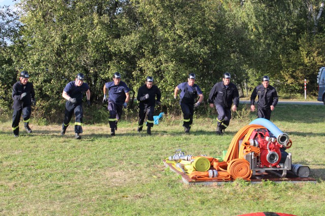 Die Wettkampftruppe der FF Miltern, Foto: Freiwillige Feuerwehr Heiligendorf