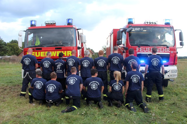 Die beiden Wettkampftruppe friedlich vereint, Foto: Freiwillige Feuerwehr Heiligendorf