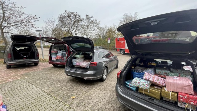 Sammeln für den Weihnachtspäckchenkonvoi, Foto: Freiwillige Feuerwehr Heiligendorf