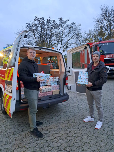 Sammeln für den Weihnachtspäckchenkonvoi, Foto: Freiwillige Feuerwehr Heiligendorf