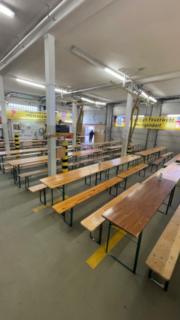 Grünkohlwanderung - Die zur Gaststube umgewandelte Fahrzeughalle, Foto: Freiwillige Feuerwehr Heiligendorf