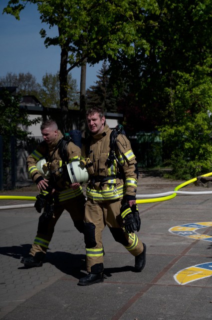 Übung des Löschzugs Süd in der Grundschule Hasenwinkel in Neindorf, Foto: Freiwillige Feuerwehr Heiligendorf