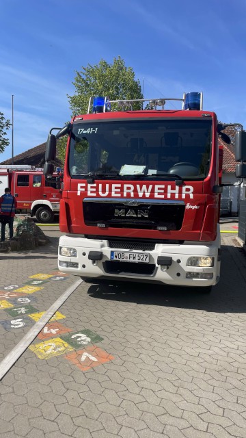 Übung des Löschzugs Süd in der Grundschule Hasenwinkel in Neindorf, Foto: Freiwillige Feuerwehr Heiligendorf