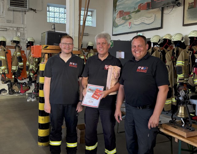 Verabschiedet in die Altersabteilung, Foto: Freiwillige Feuerwehr Heiligendorf