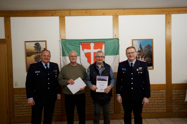 MV: Ehrung für 40 Jahre Mitgliedschaft, Foto: Freiwillige Feuerwehr Heiligendorf