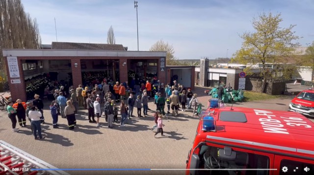 Auch beim diesjährigen Frühjahrsputz wurde wieder viel zu viel achtlos oder vorsätzlich weggeworfener Müll aus der Landschaft gesammelt, sie unser kleines Video bei Facebook (Quelle: Freiwillige Feuerwehr Heiligendorf)