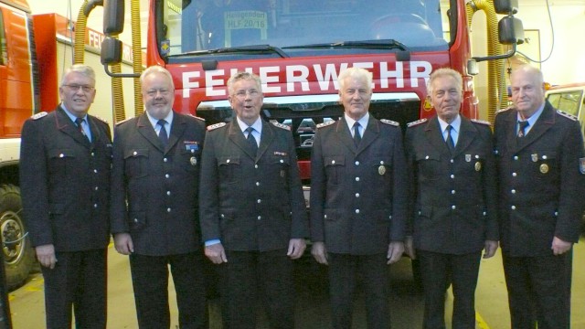 Die Ehrenmitglieder der Freiwilligen Feuerwehr Heiligendorf im Jahr 2015 (es fehlt Erhard Danker), Foto: Freiwillige Feuerwehr Heiligendorf