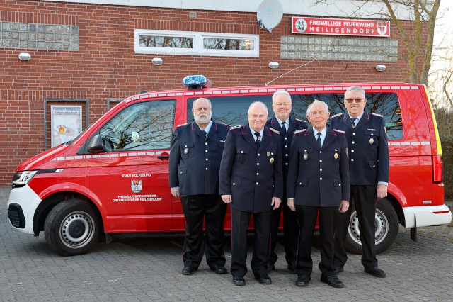 Gruppenfoto der Ehrenmitglieder am 13. März 2022, Foto: Matthias Leitzke, www.photodesign-wolfsburg.de