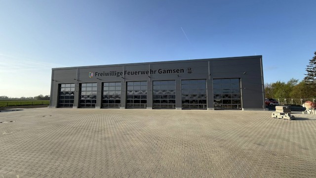 Die Arbeitsgruppe „Neues Feuerwehrhaus“ besichtigt das neue Feuerwehrhaus in Gamsen, Foto: Freiwillige Feuerwehr Heiligendorf