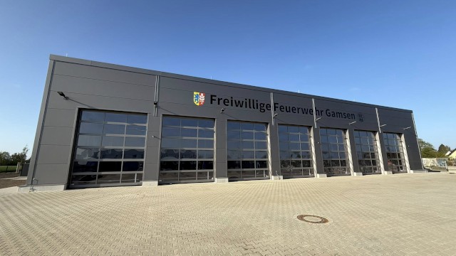 Die Arbeitsgruppe „Neues Feuerwehrhaus“ besichtigt das neue Feuerwehrhaus in Gamsen, Foto: Freiwillige Feuerwehr Heiligendorf