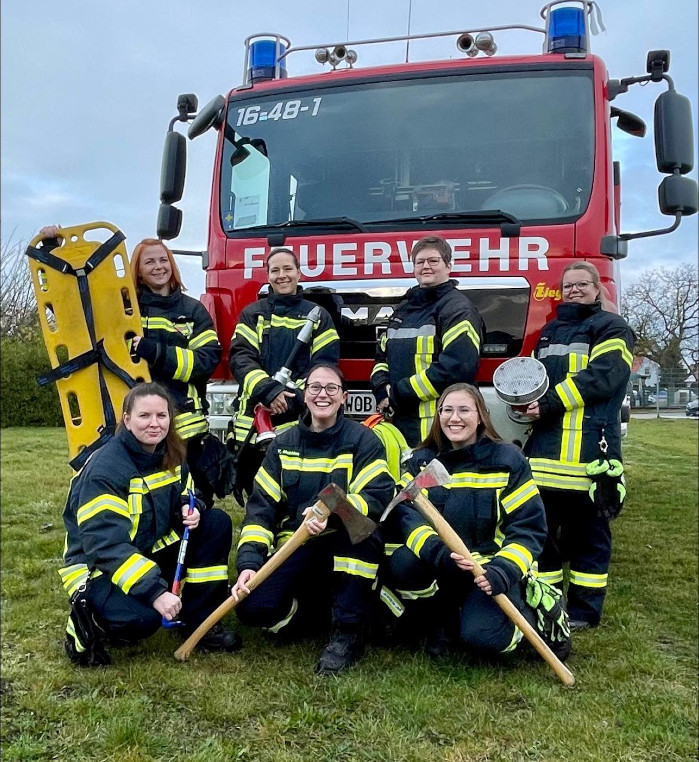 Einige der Heiligendorfer Feuerwehrfrauen im März 2022, Foto: Freiwillige Feuerwehr Heiligendorf