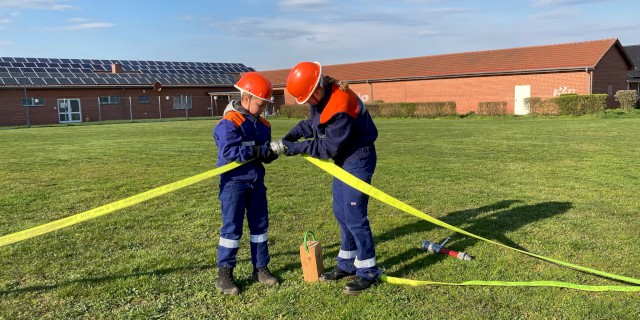 Üben für die Wettbewerbe, Foto: Freiwillige Feuerwehr Heiligendorf