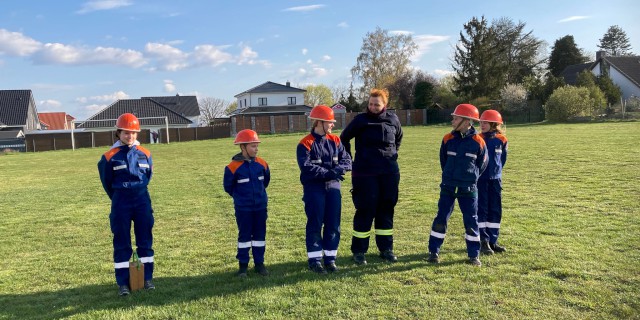 Üben für die Wettbewerbe, Foto: Freiwillige Feuerwehr Heiligendorf