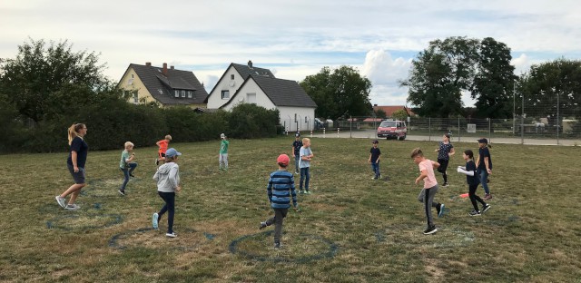 Outdoorspiele auf dem alten Sportplatz, Foto: Freiwillige Feuerwehr Heiligendorf