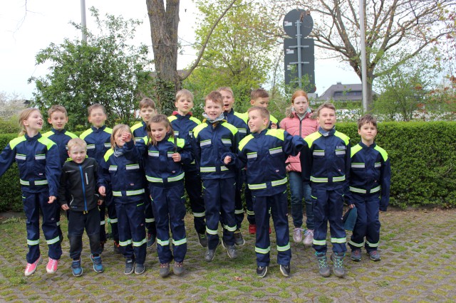 Vorbereitung auf den Orientierungsmarsch, Foto: Freiwillige Feuerwehr Heiligendorf