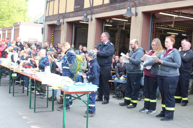Neben Urkunden gab es auch Spiele als Gewinnprämien, Foto: Freiwillige Feuerwehr Heiligendorf